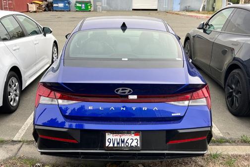 2025 Hyundai ELANTRA HEV Limited