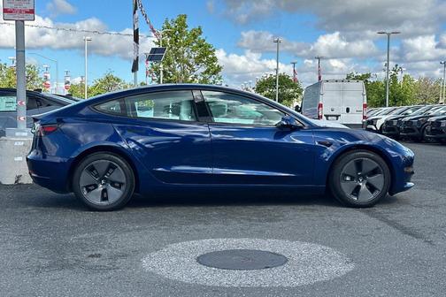 Deep Blue Metallic 2023 Tesla Model 3 Base