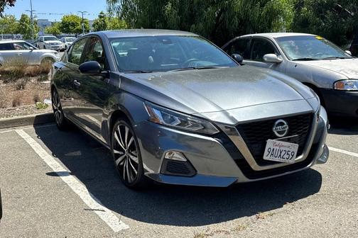 Gun Metallic 2022 Nissan Altima 2.5 SR
