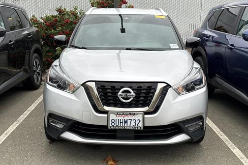 2020 Nissan Kicks SR