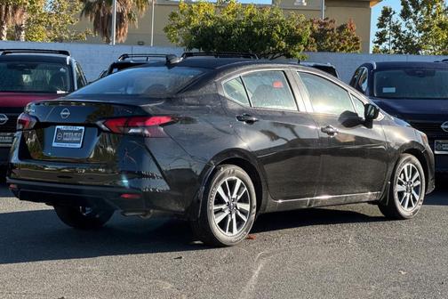 2025 Nissan Versa 1.6 SV