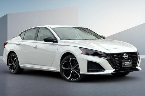 2025 Nissan Altima SR