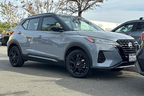 2024 Nissan Kicks SR