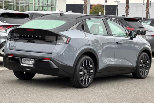 2026 Nissan Leaf PLAT+