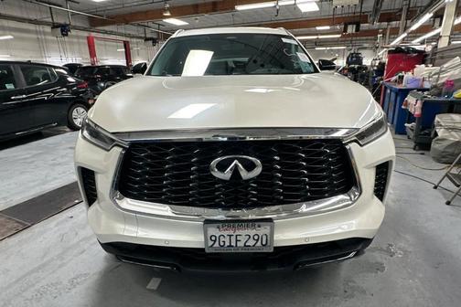 Majestic White 2023 INFINITI QX60 Luxe