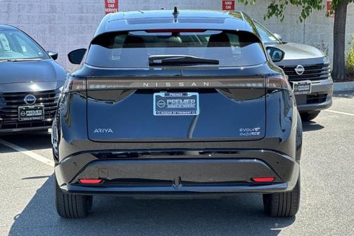 2025 Nissan ARIYA EVOLVE+