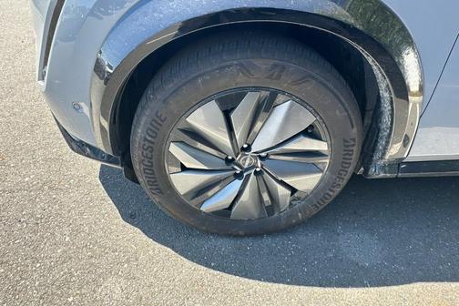 Boulder Gray Pearl 2023 Nissan ARIYA PLATINUM+