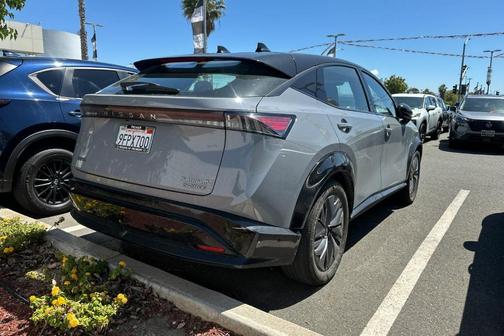 Boulder Gray Pearl 2023 Nissan ARIYA PLATINUM+