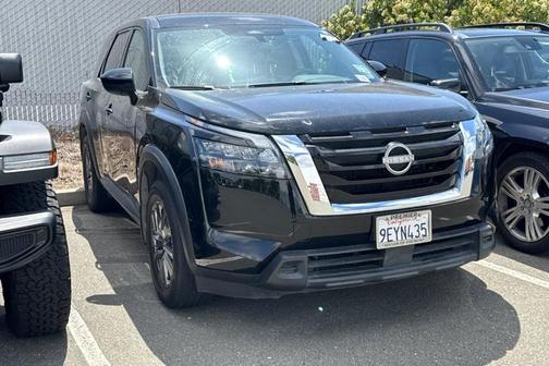 Black 2023 Nissan Pathfinder S