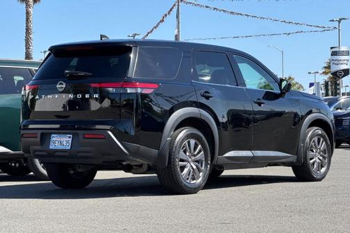 Black 2023 Nissan Pathfinder S