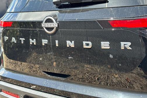 Black 2023 Nissan Pathfinder S