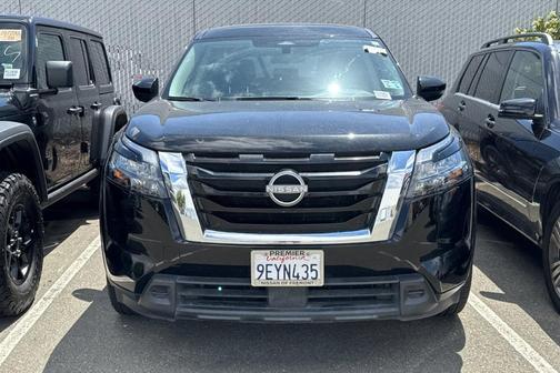 Black 2023 Nissan Pathfinder S