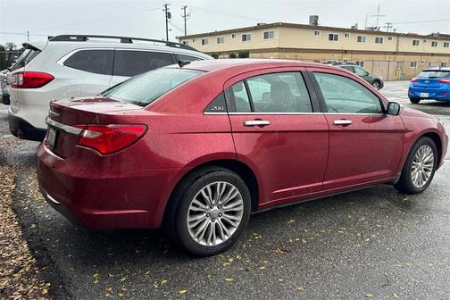 2011 Chrysler 200 Limited
