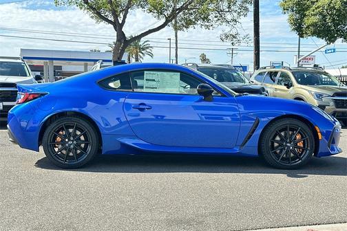 2025 Subaru BRZ tS