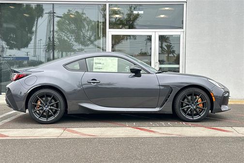 2025 Subaru BRZ tS