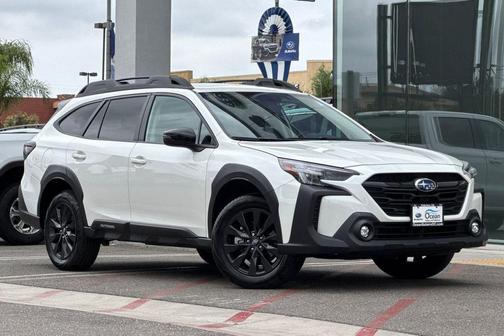 Crystal White Pearl 2025 Subaru Outback Onyx Edition