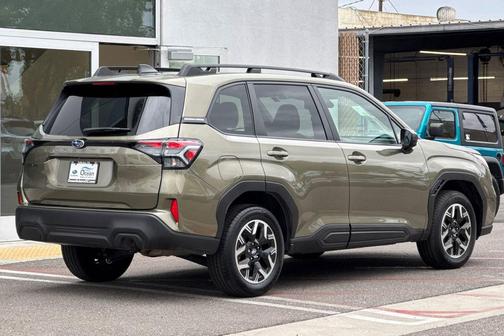 Autumn Green Metallic 2025 Subaru Forester Premium