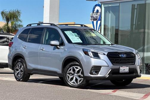 2023 Subaru Forester Premium