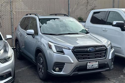 2023 Subaru Forester Premium