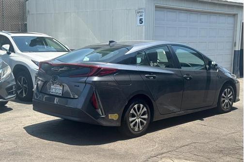 2022 Toyota Prius Prime XLE