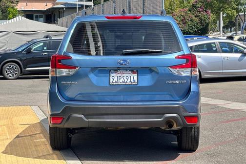 Horizon Blue Pearl 2024 Subaru Forester Base