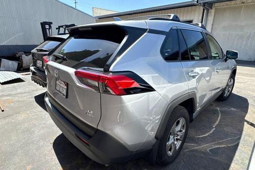 2025 Toyota RAV4 Hybrid LE