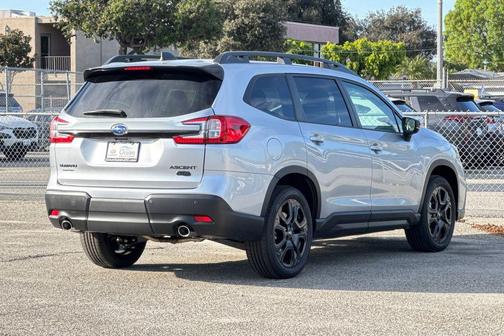 Ice Silver Metallic 2026 Subaru Ascent Onyx Edition Touring 7-Passenger
