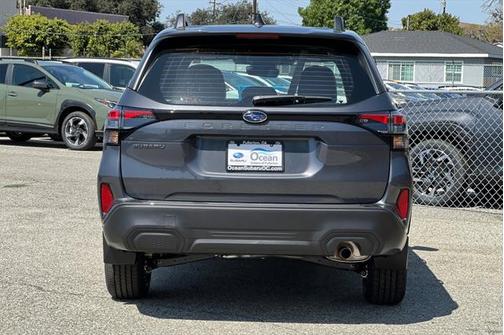 2025 Subaru Forester Base