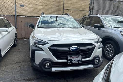 Crystal White Pearl 2023 Subaru Outback Limited