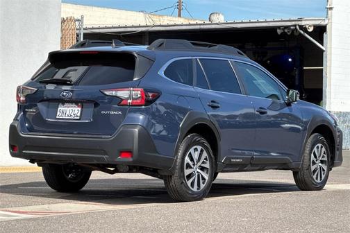 2025 Subaru Outback Premium