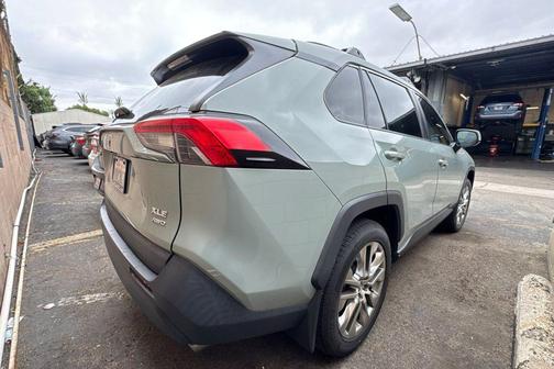 Lunar Rock 2021 Toyota RAV4 XLE Premium