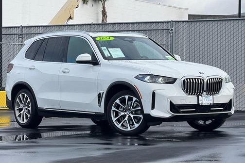Alpine White 2024 BMW X5 xDrive40i