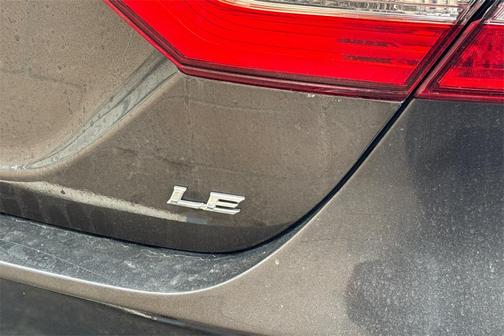 2018 Toyota Camry LE