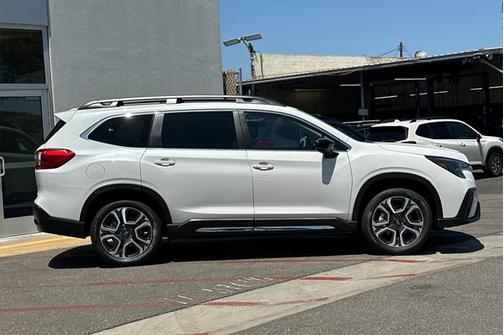 2025 Subaru Ascent Limited 8-Passenger