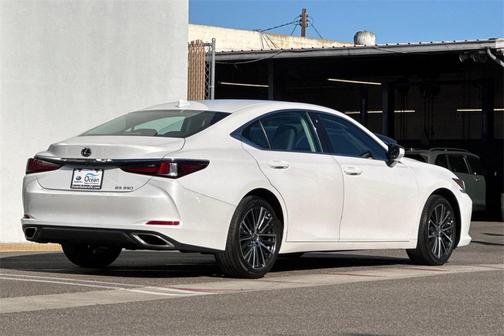 2023 Lexus ES 350 Base