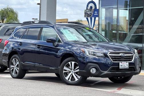 Dark Blue Pearl 2018 Subaru Outback 3.6R Limited