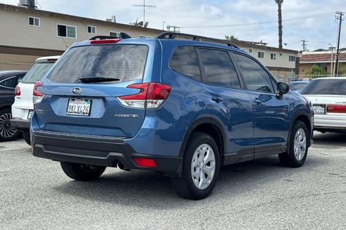 Horizon Blue 2024 Subaru Forester Base