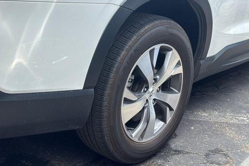 Crystal White Pearl 2023 Subaru Ascent Premium 7-Passenger