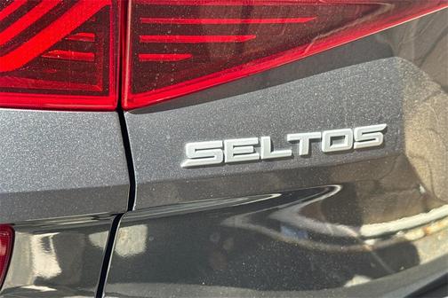 2023 Kia Seltos EX