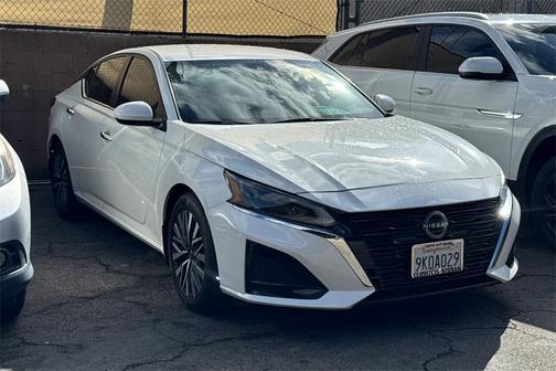 2023 Nissan Altima 2.5 SV