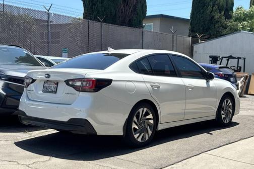 Crystal White Pearl 2024 Subaru Legacy Limited