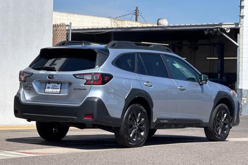 Ice Silver Metallic 2025 Subaru Outback Onyx Edition