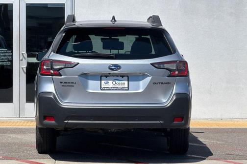 Ice Silver Metallic 2025 Subaru Outback Onyx Edition