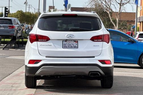 Pearl White 2018 Hyundai Santa Fe Sport 2.4L