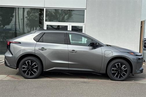 2026 Subaru Solterra Premium