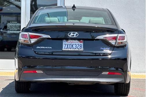 2017 Hyundai SONATA Hybrid Limited
