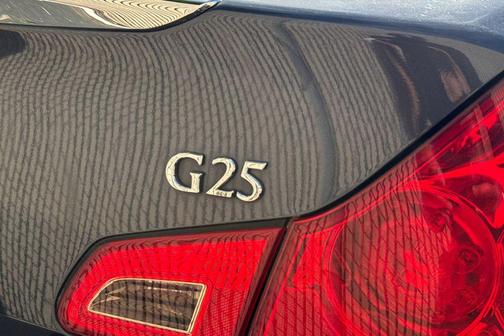Slate 2011 INFINITI G25 Base
