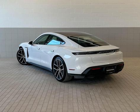 2025 Porsche Taycan 
