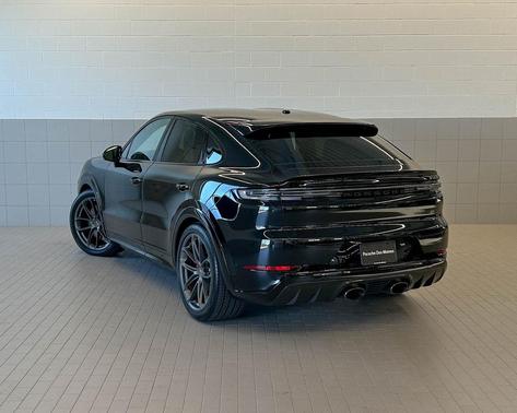 2025 Porsche Cayenne GTS