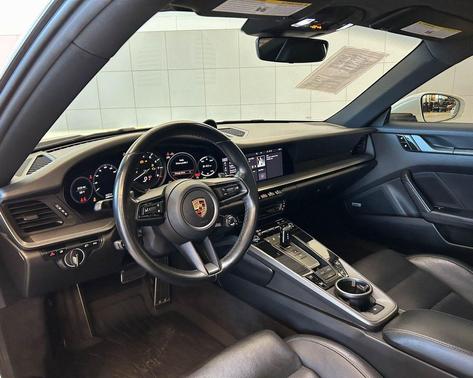 2020 Porsche 911 Carrera